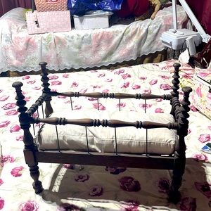 This is Great American girl doll an antique dial bed from the 1920s